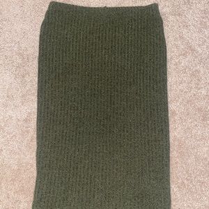 Green ribbed pencil skirt